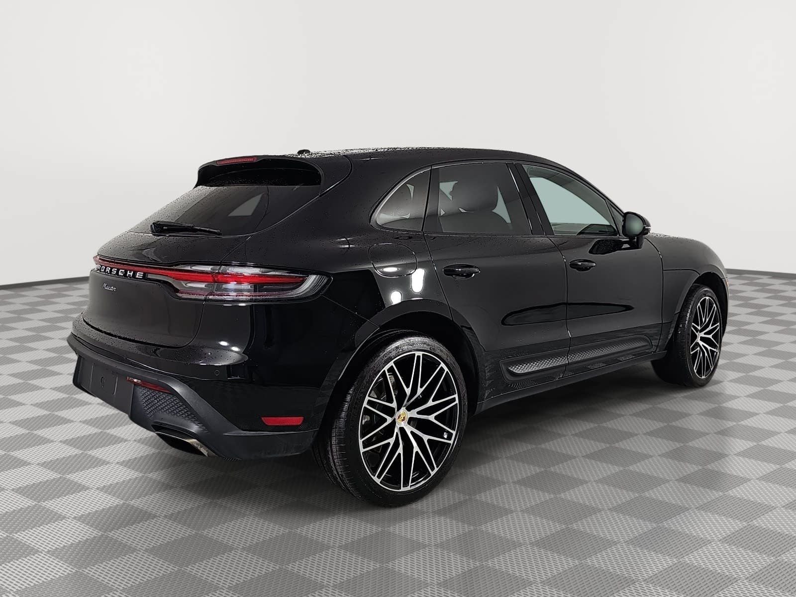 2024 Porsche Macan Base