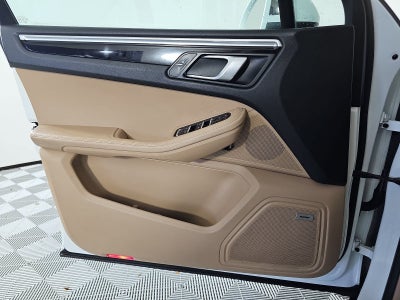 2019 Porsche Macan Base