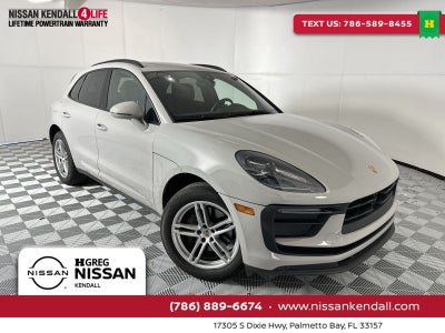 2023 Porsche Macan Base