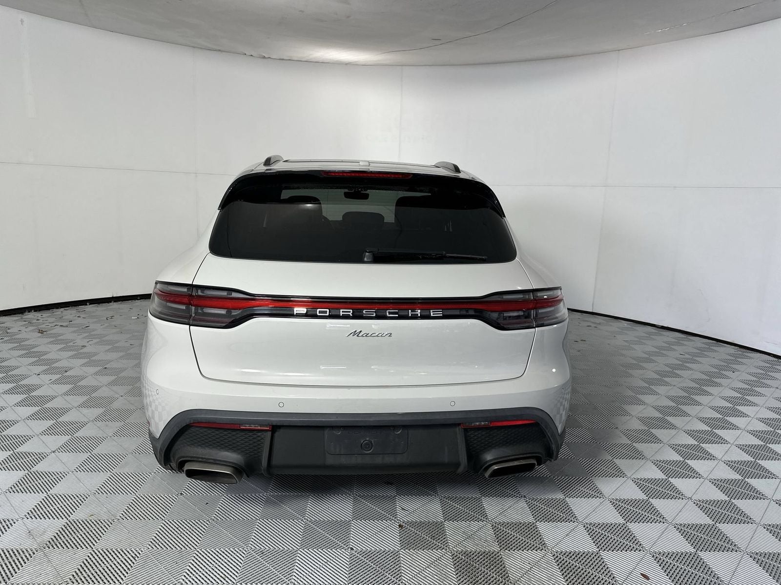 2023 Porsche Macan Base