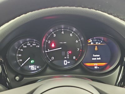 2024 Porsche Macan Base