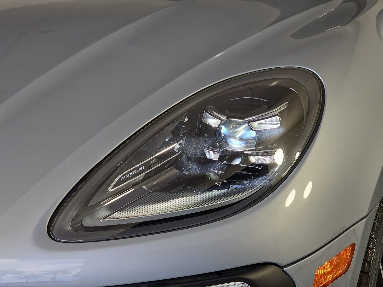 2024 Porsche Macan Base