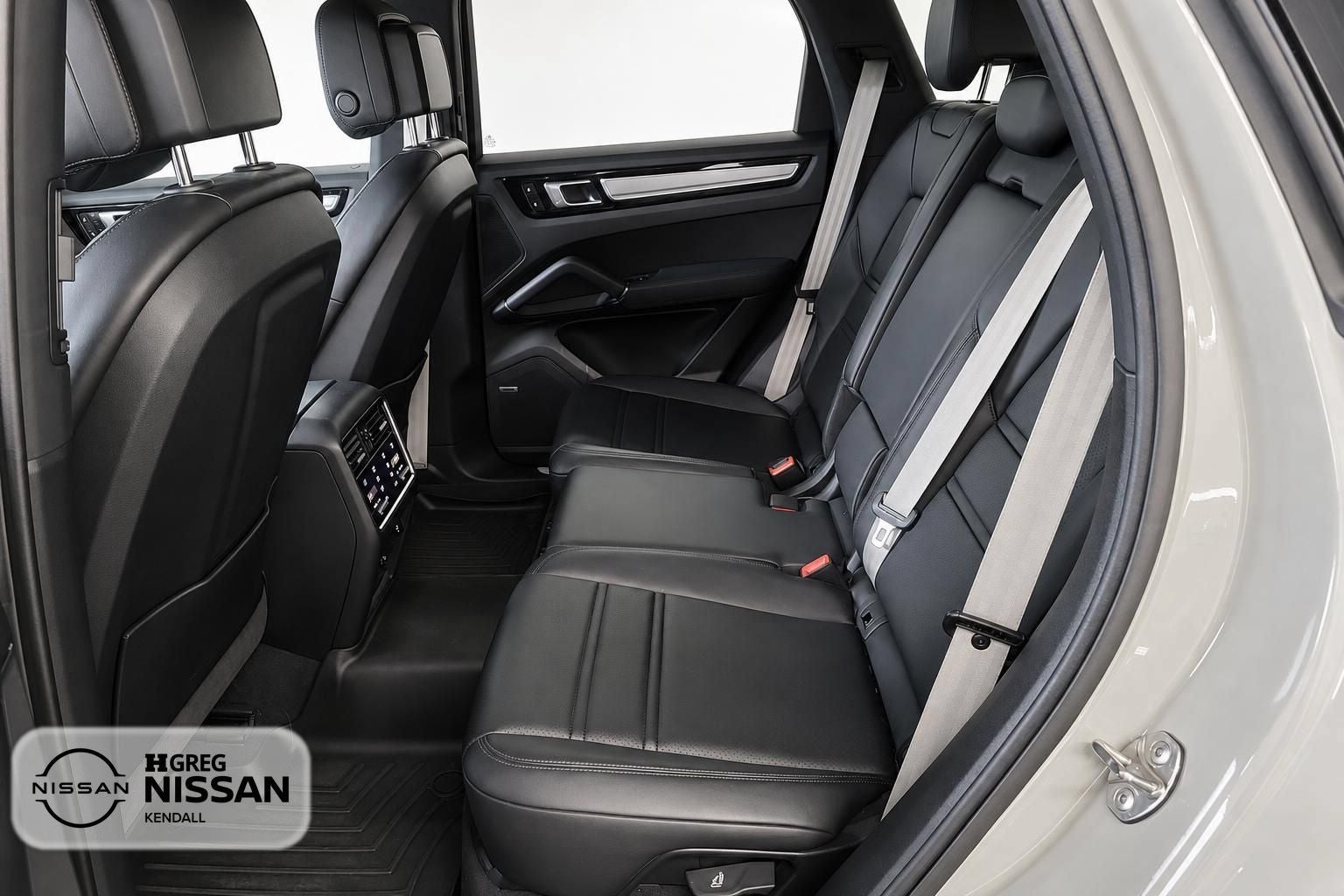 2022 Porsche Cayenne Platinum Edition
