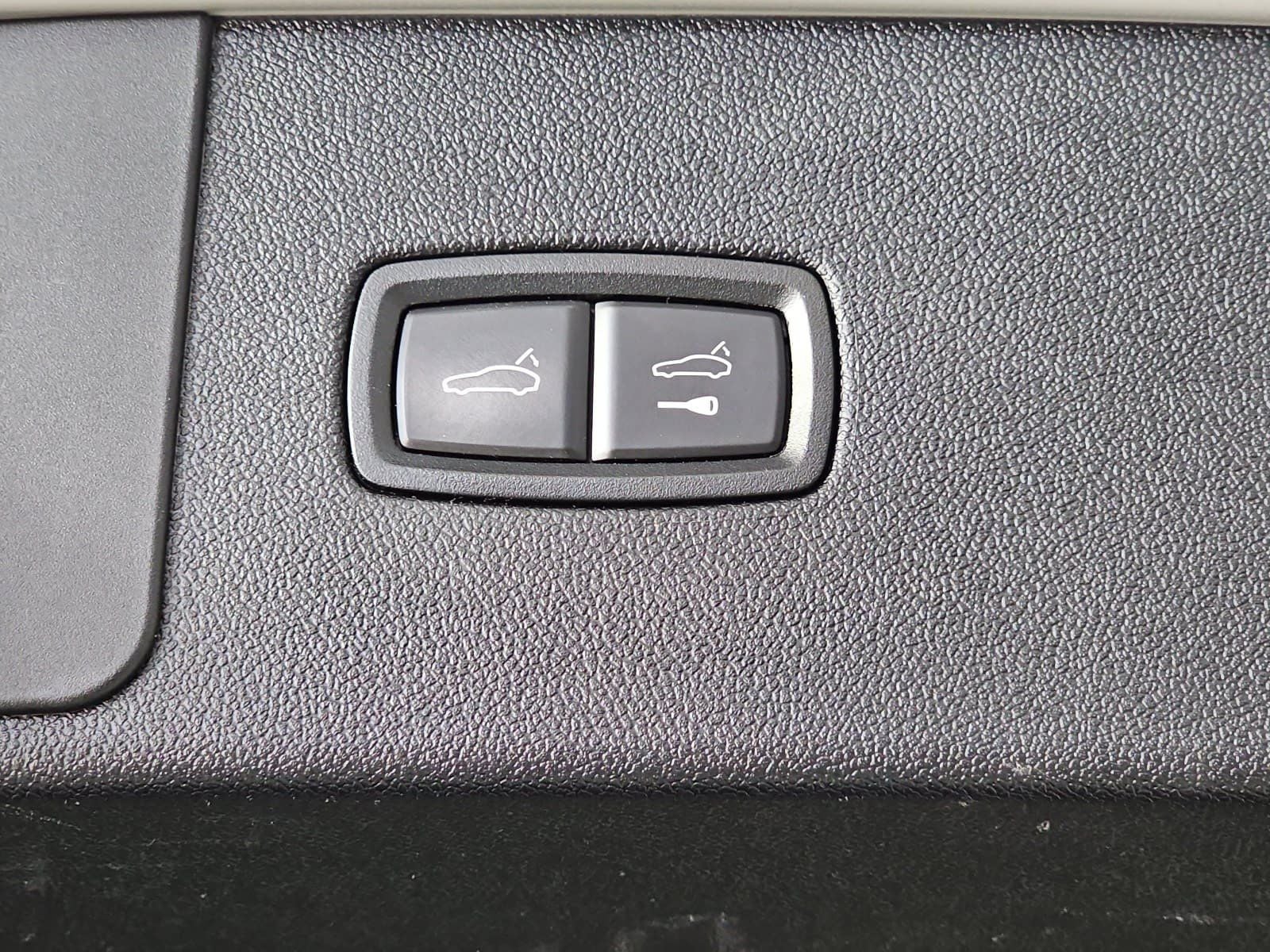 2022 Porsche Cayenne Platinum Edition