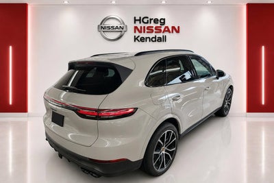2022 Porsche Cayenne Platinum Edition