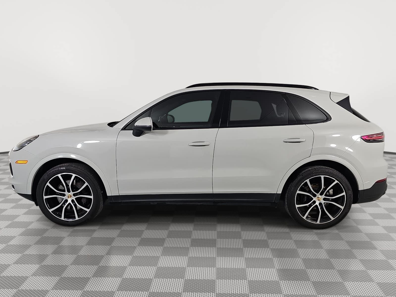 2022 Porsche Cayenne Platinum Edition