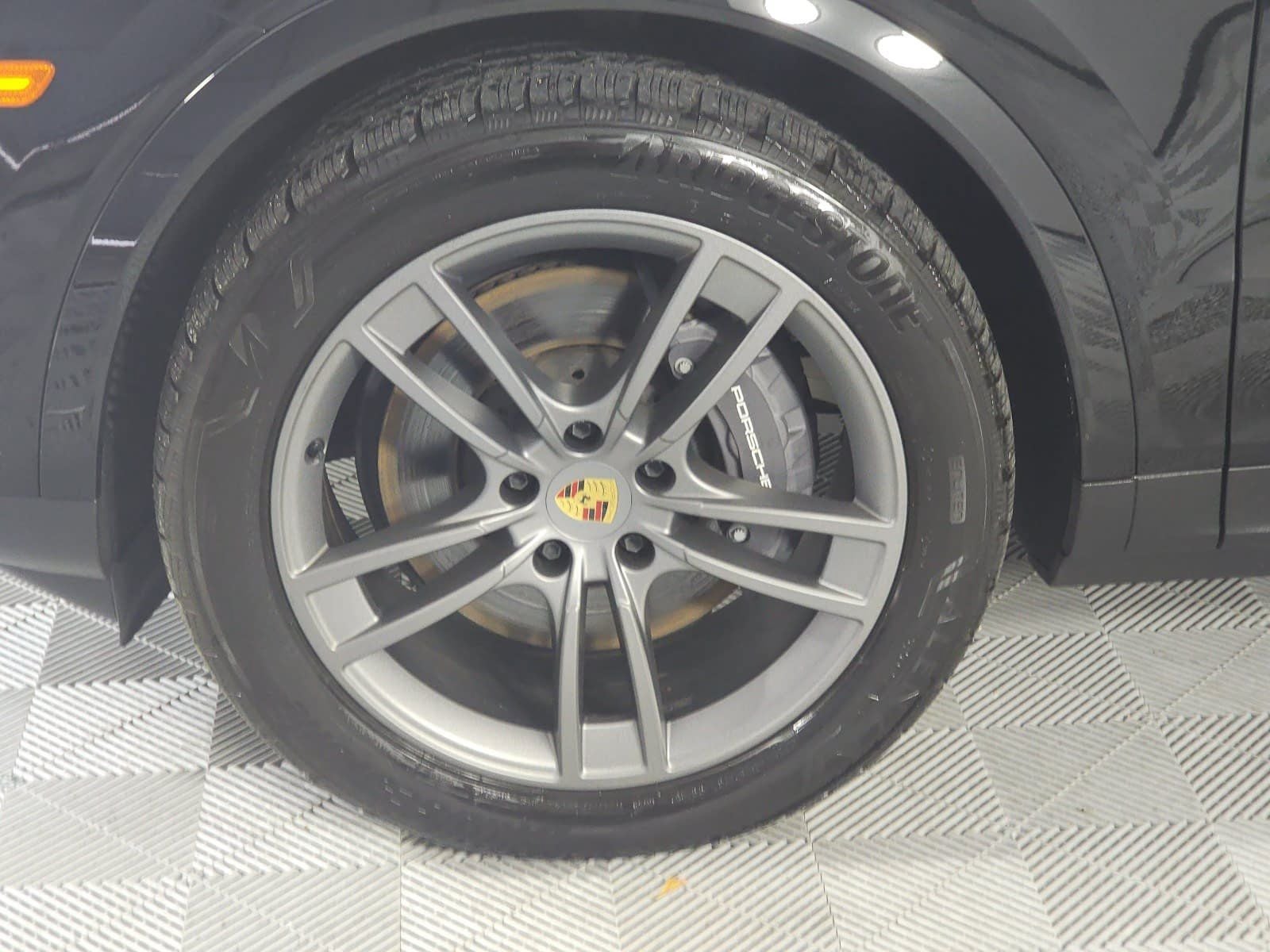 2024 Porsche Cayenne Base