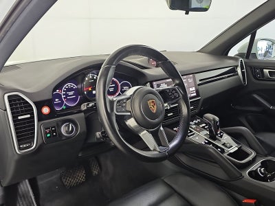 2021 Porsche Cayenne Base
