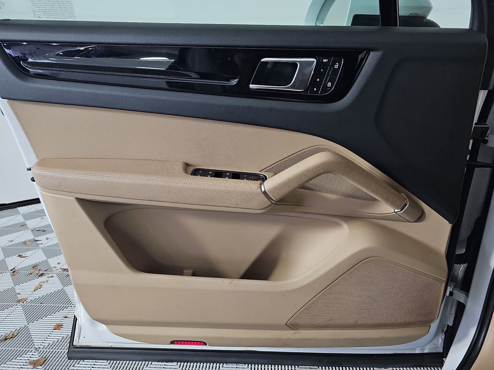 2023 Porsche Cayenne AWD