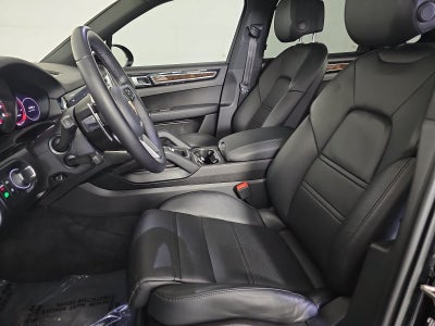 2023 Porsche Cayenne Base