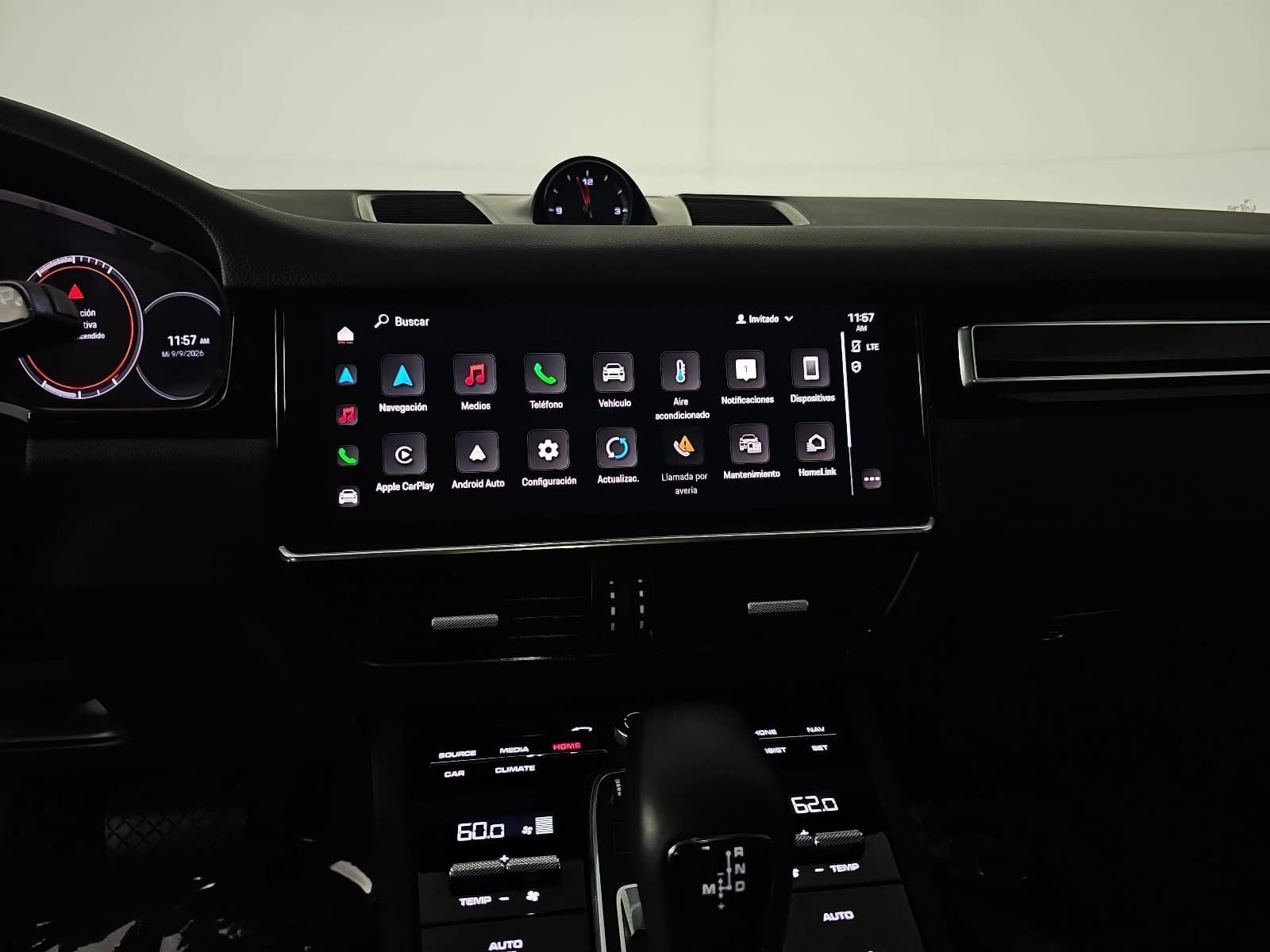 2023 Porsche Cayenne Base