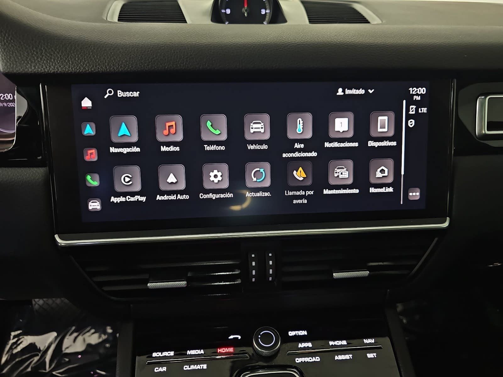 2023 Porsche Cayenne Base