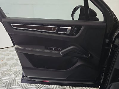 2023 Porsche Cayenne Base