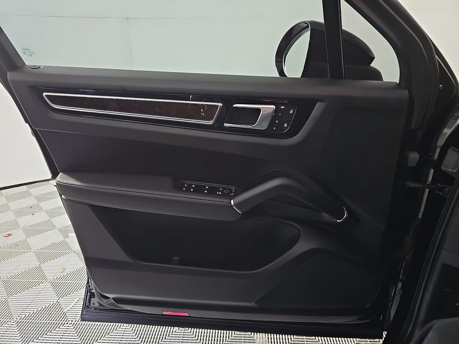 2023 Porsche Cayenne Base