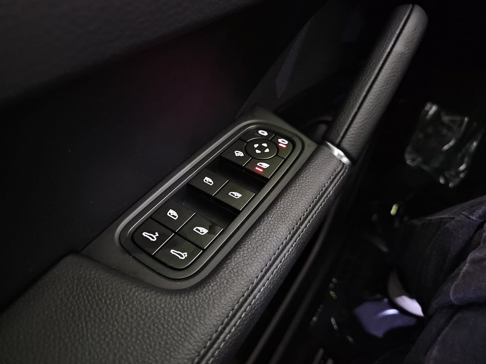 2023 Porsche Cayenne Base
