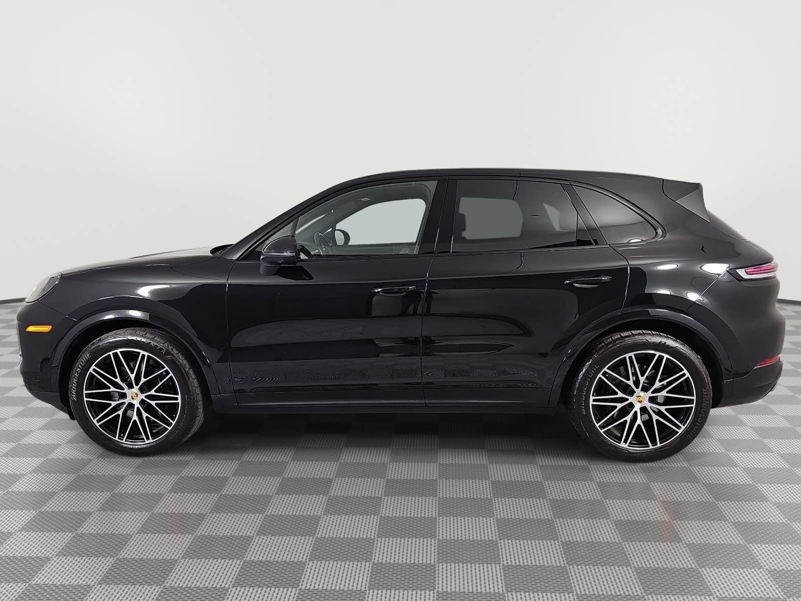 2024 Porsche Cayenne Base