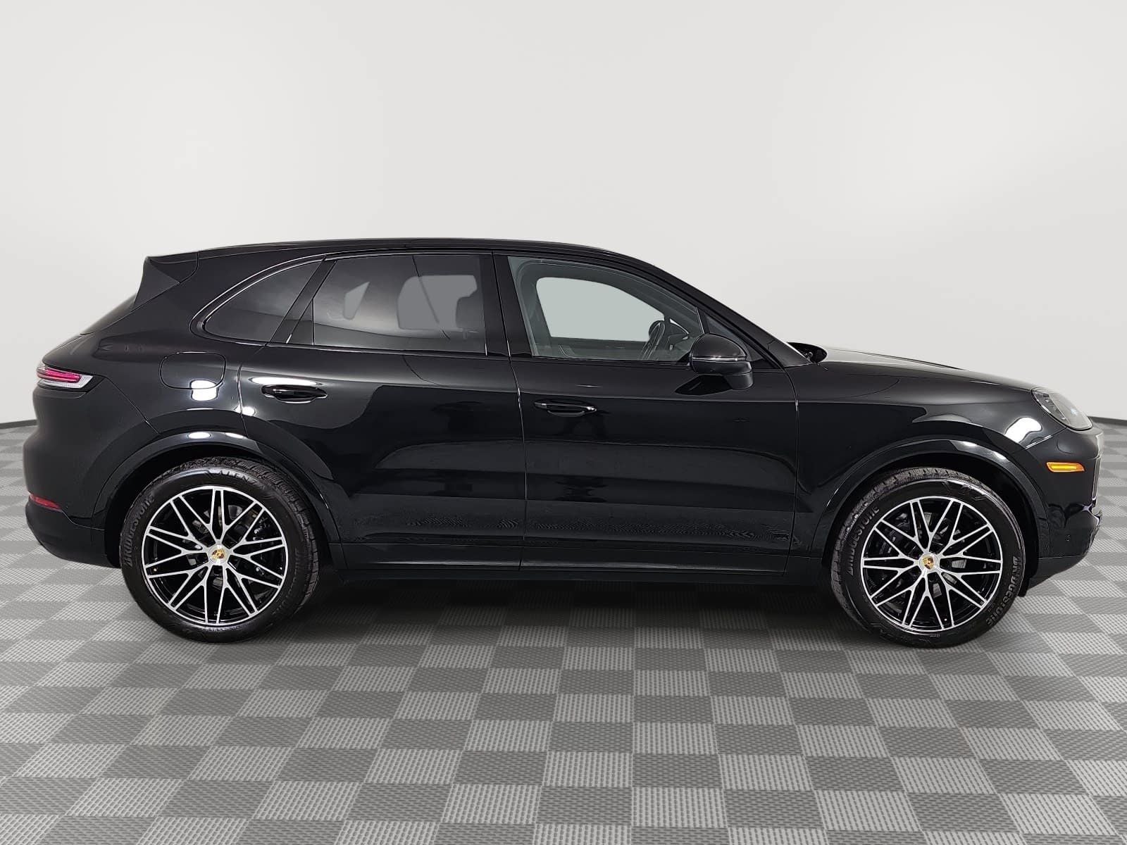 2024 Porsche Cayenne Base