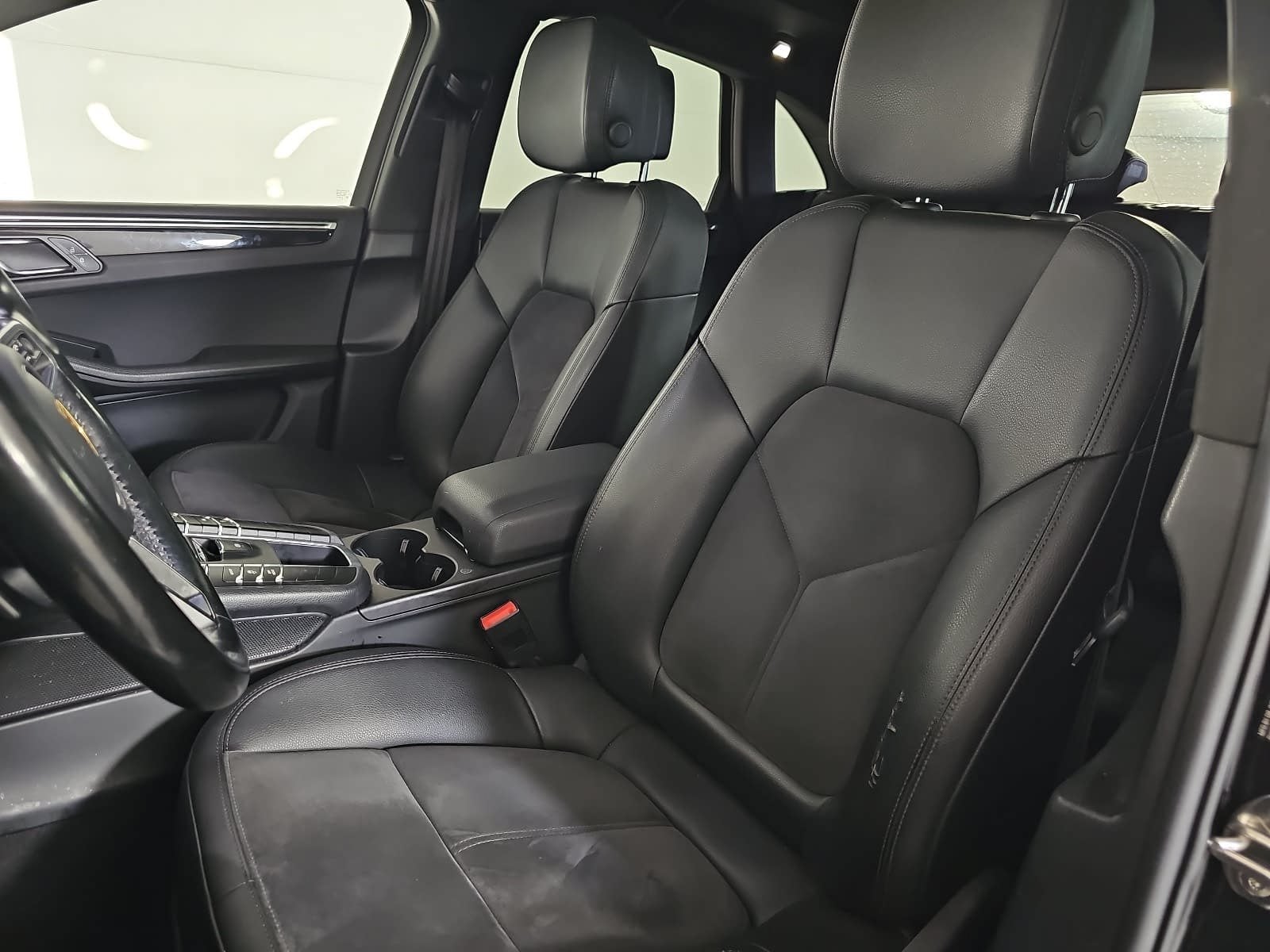 2021 Porsche Macan S