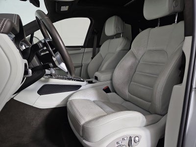 2021 Porsche Macan Turbo
