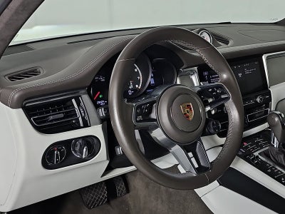 2021 Porsche Macan Turbo
