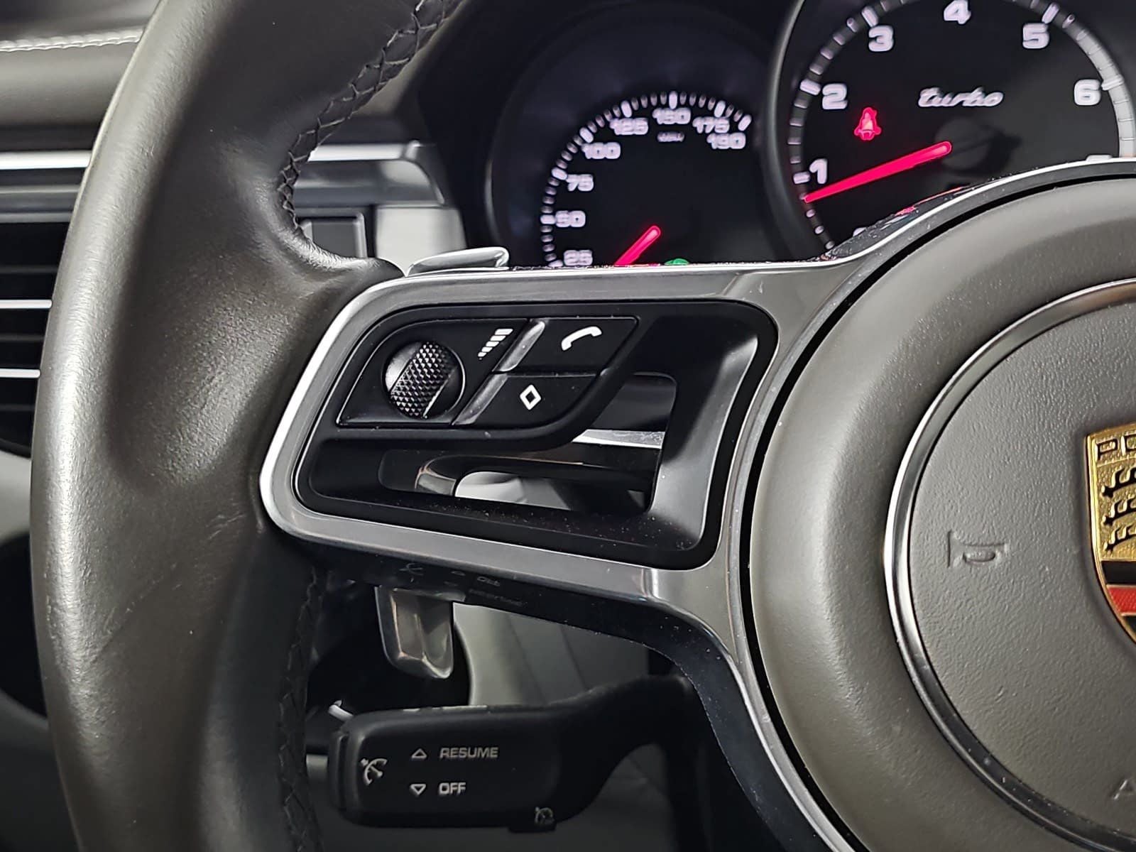 2021 Porsche Macan Turbo