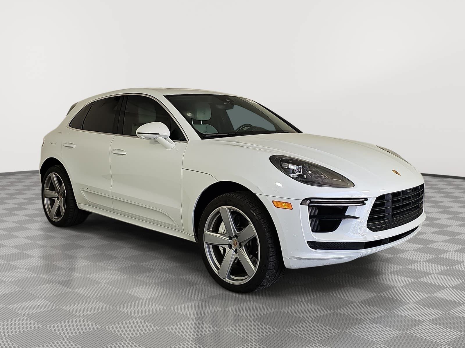 2021 Porsche Macan Turbo