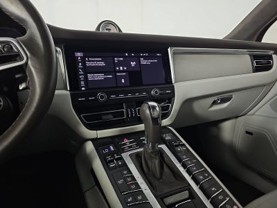 2021 Porsche Macan Turbo