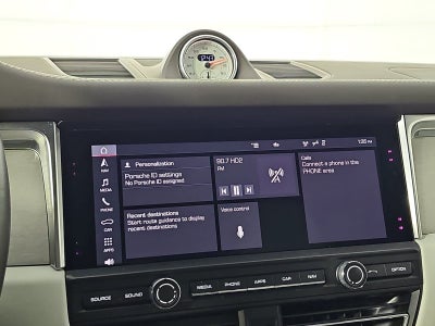 2021 Porsche Macan Turbo