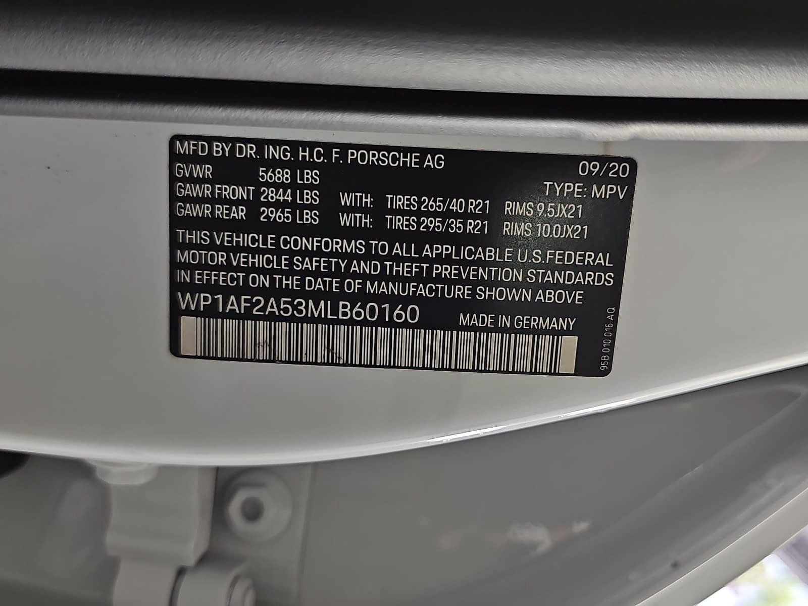 2021 Porsche Macan Turbo