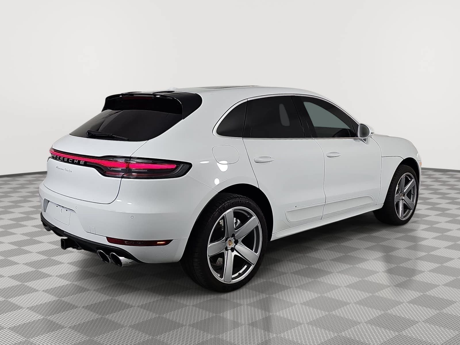 2021 Porsche Macan Turbo