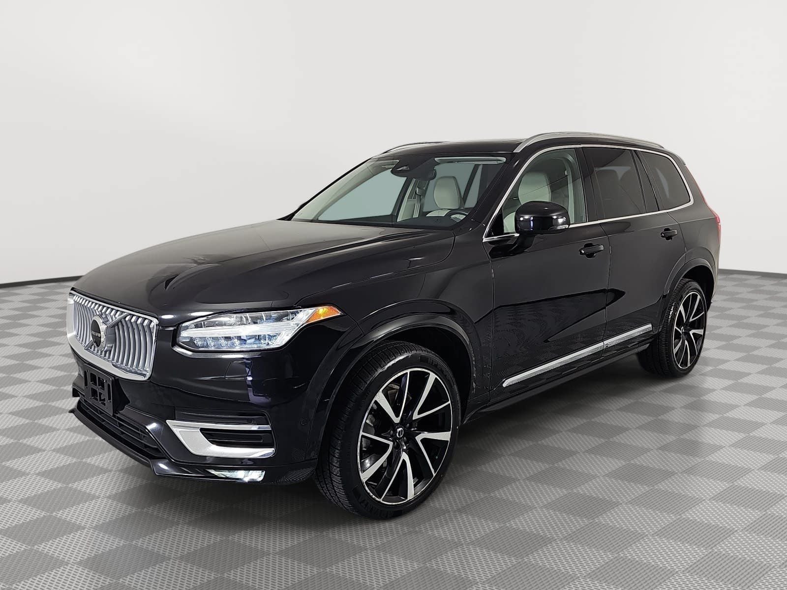 2024 Volvo XC90 B6 Plus Bright Theme 6-Seater
