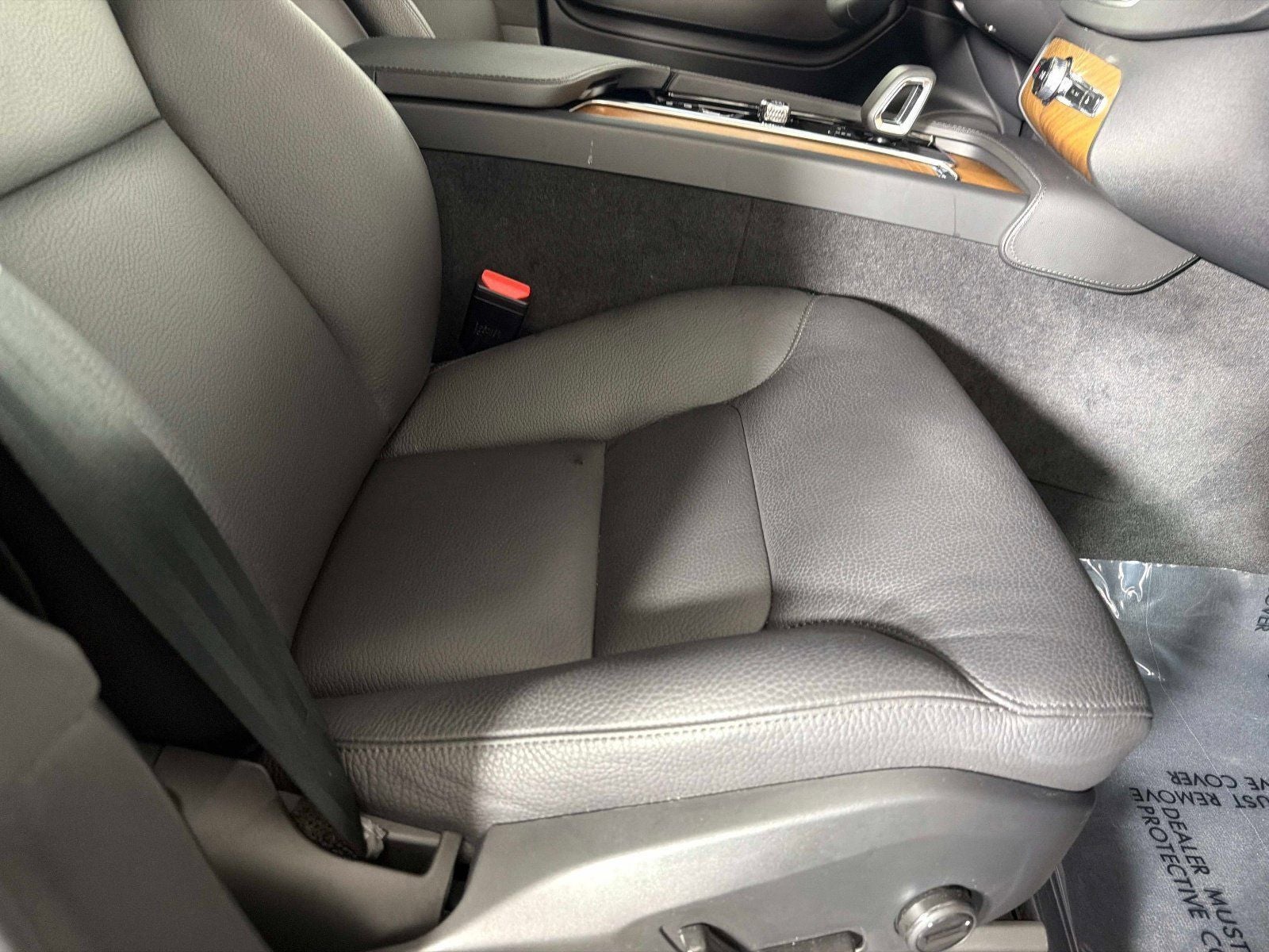 2025 Volvo XC90 B6 Plus 7-Seater
