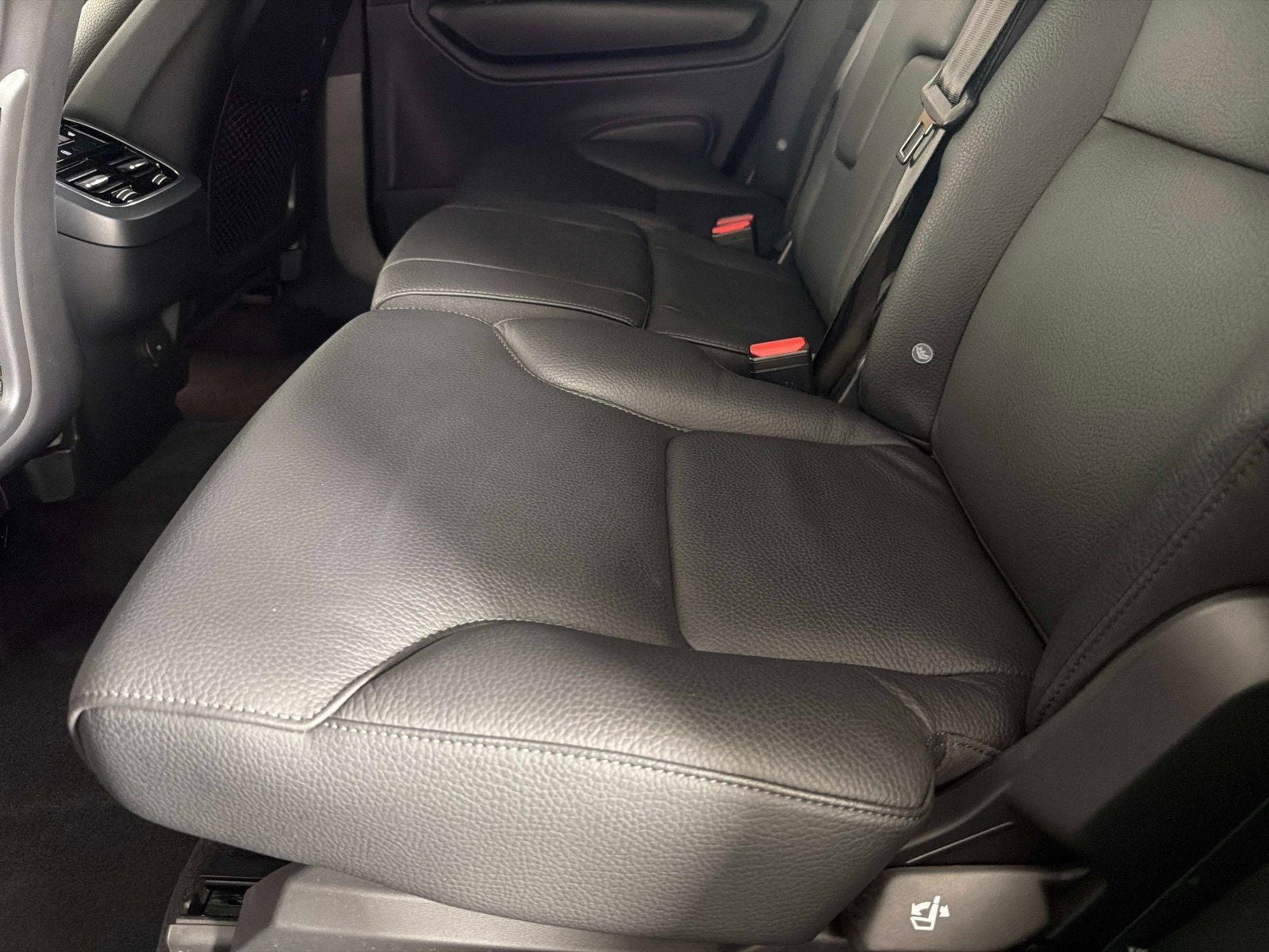 2025 Volvo XC90 B6 Plus 7-Seater