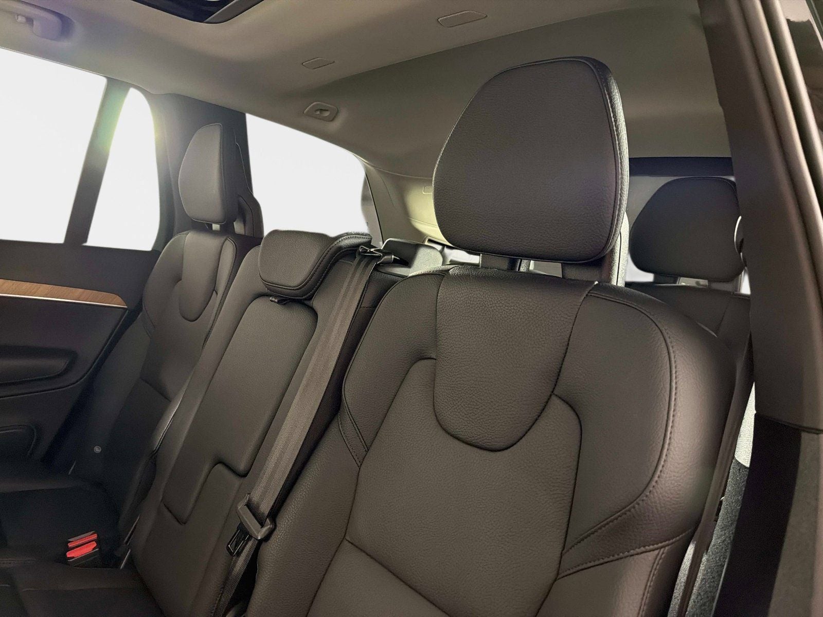 2025 Volvo XC90 B6 Plus 7-Seater