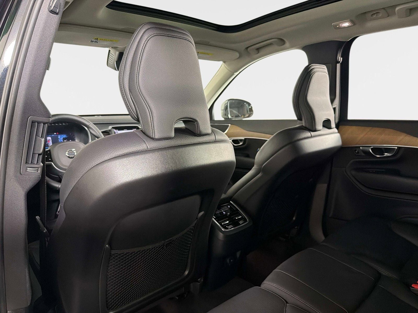 2025 Volvo XC90 B6 Plus 7-Seater