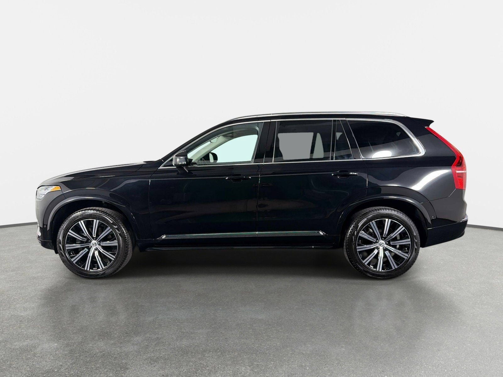 2025 Volvo XC90 B6 Plus 7-Seater