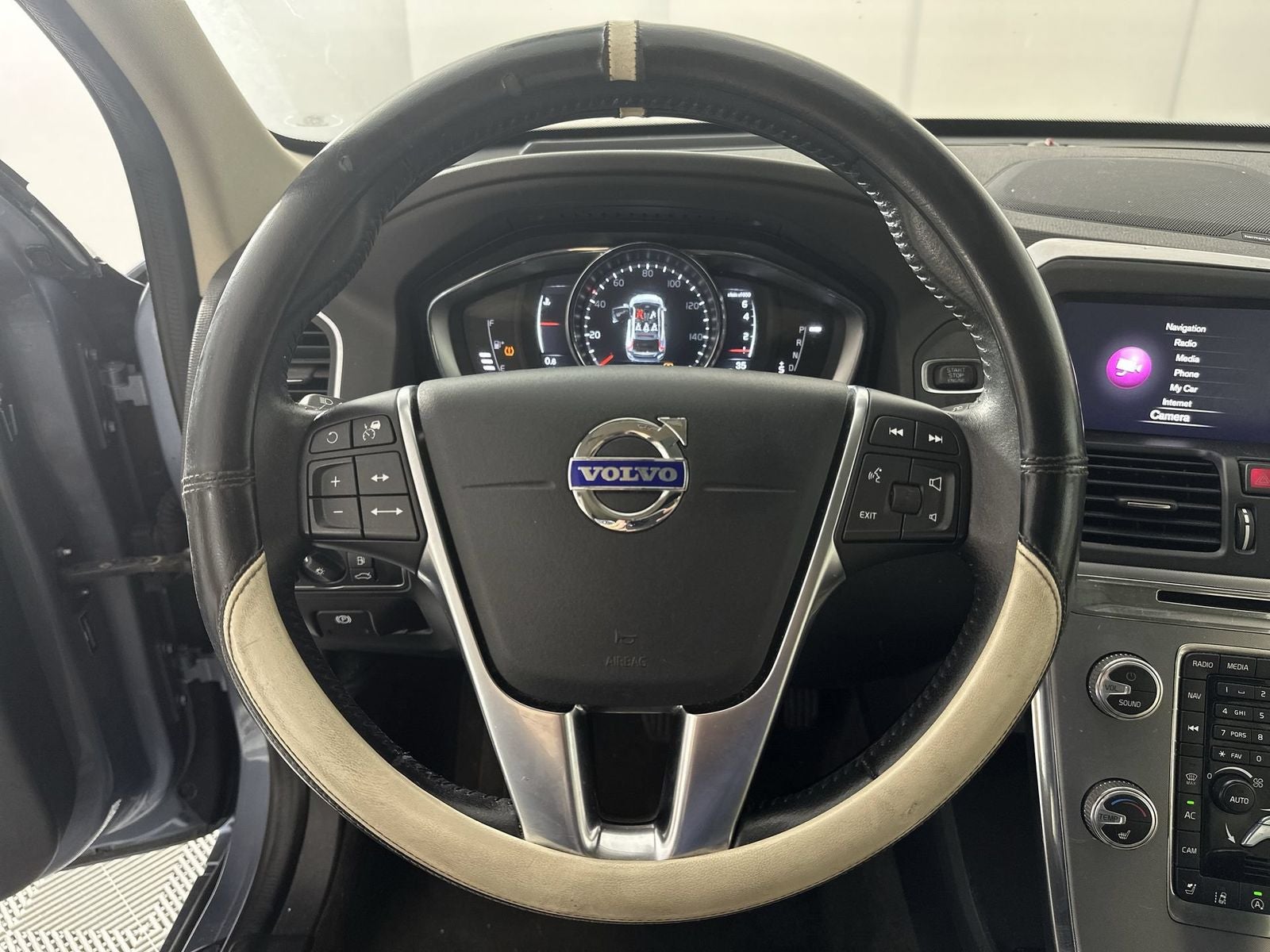2017 Volvo XC60 T6 Dynamic