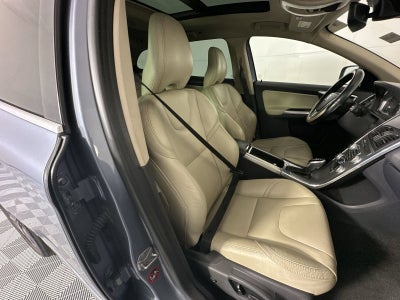 2017 Volvo XC60 T6 Dynamic