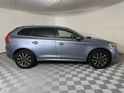 2017 Volvo XC60 T6 Dynamic