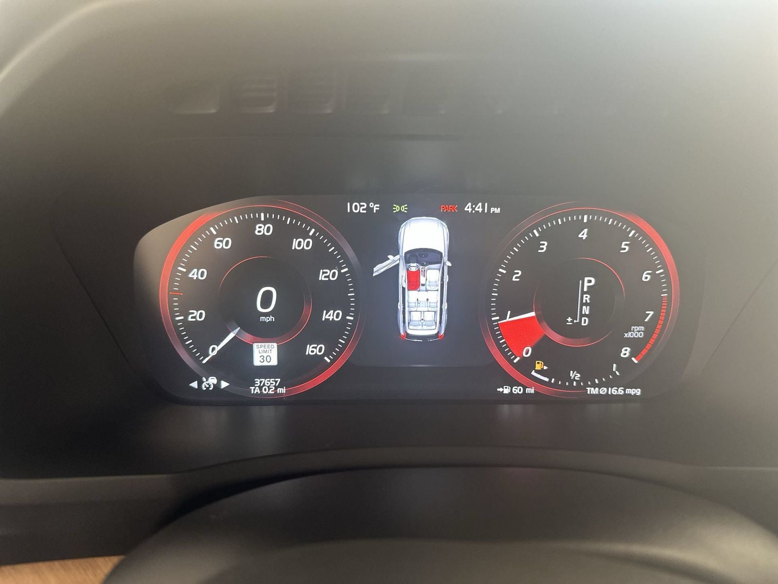 2021 Volvo XC90 T6 Momentum