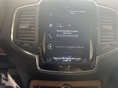 2021 Volvo XC90 T6 Momentum
