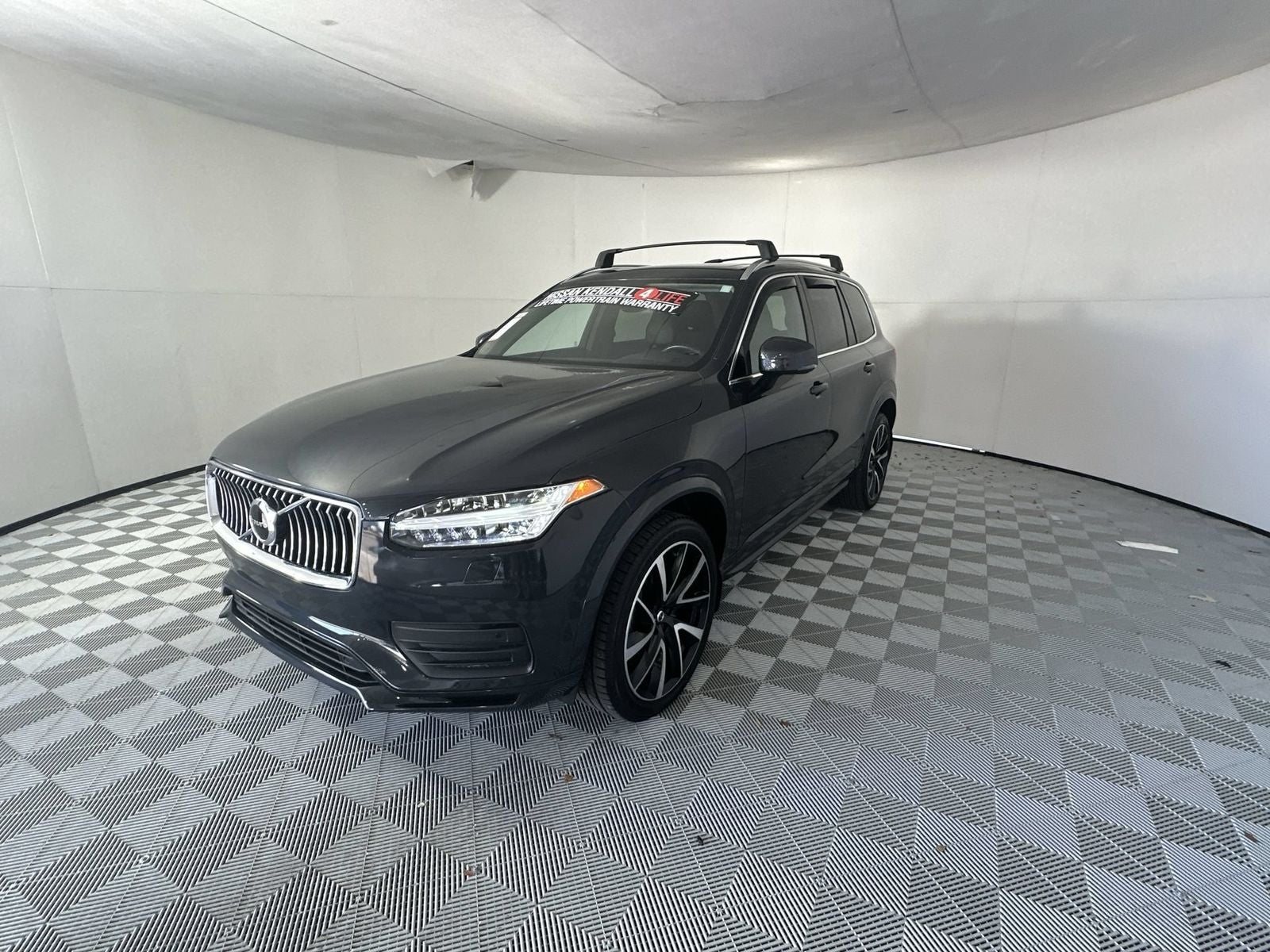 2021 Volvo XC90 T6 Momentum
