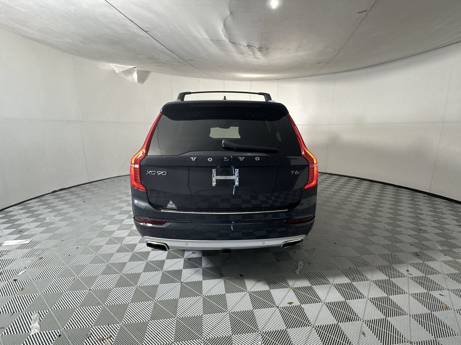 2021 Volvo XC90 T6 Momentum