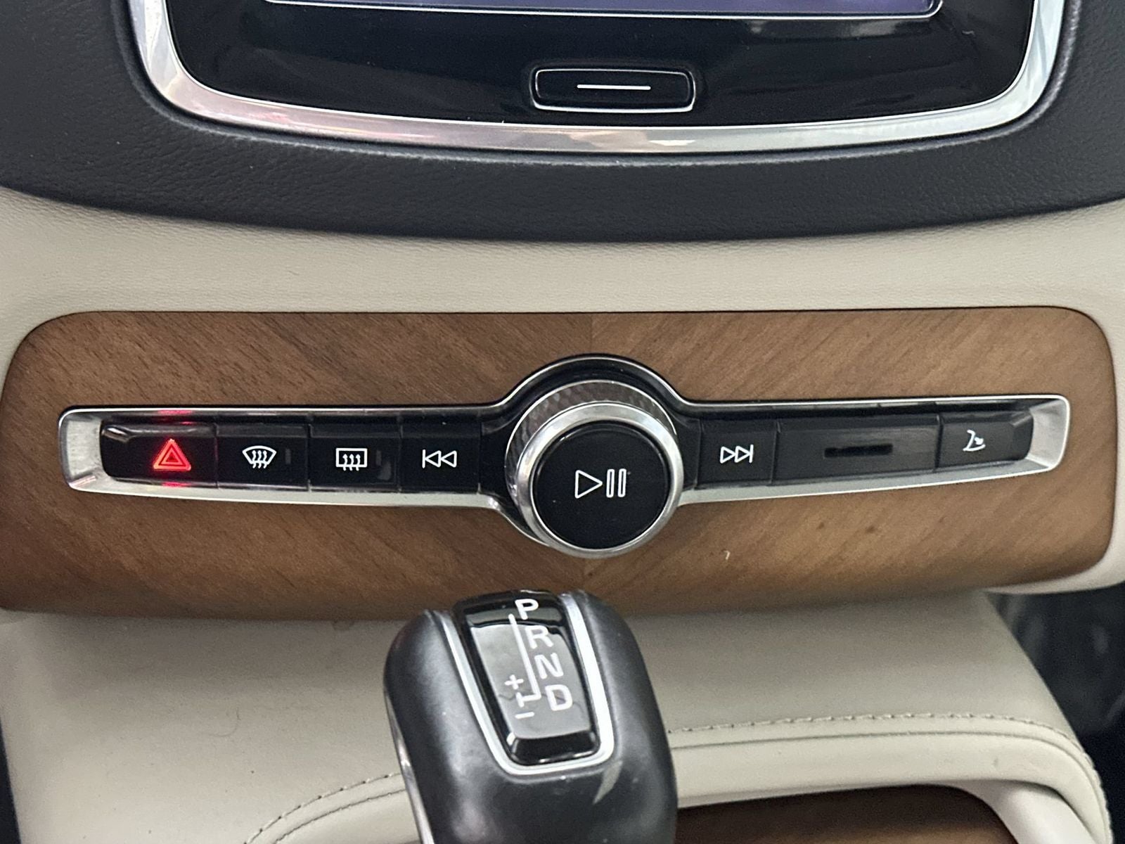 2019 Volvo XC90 T6 Inscription