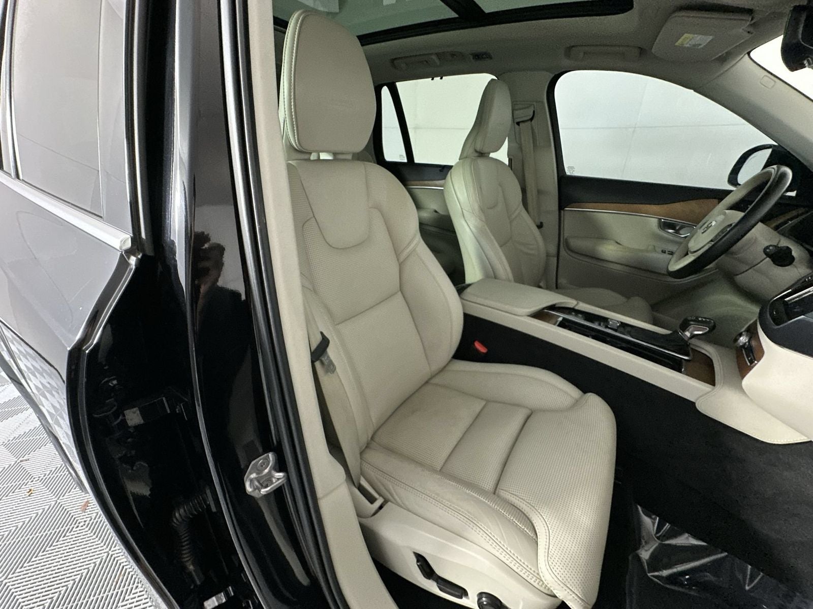 2019 Volvo XC90 T6 Inscription