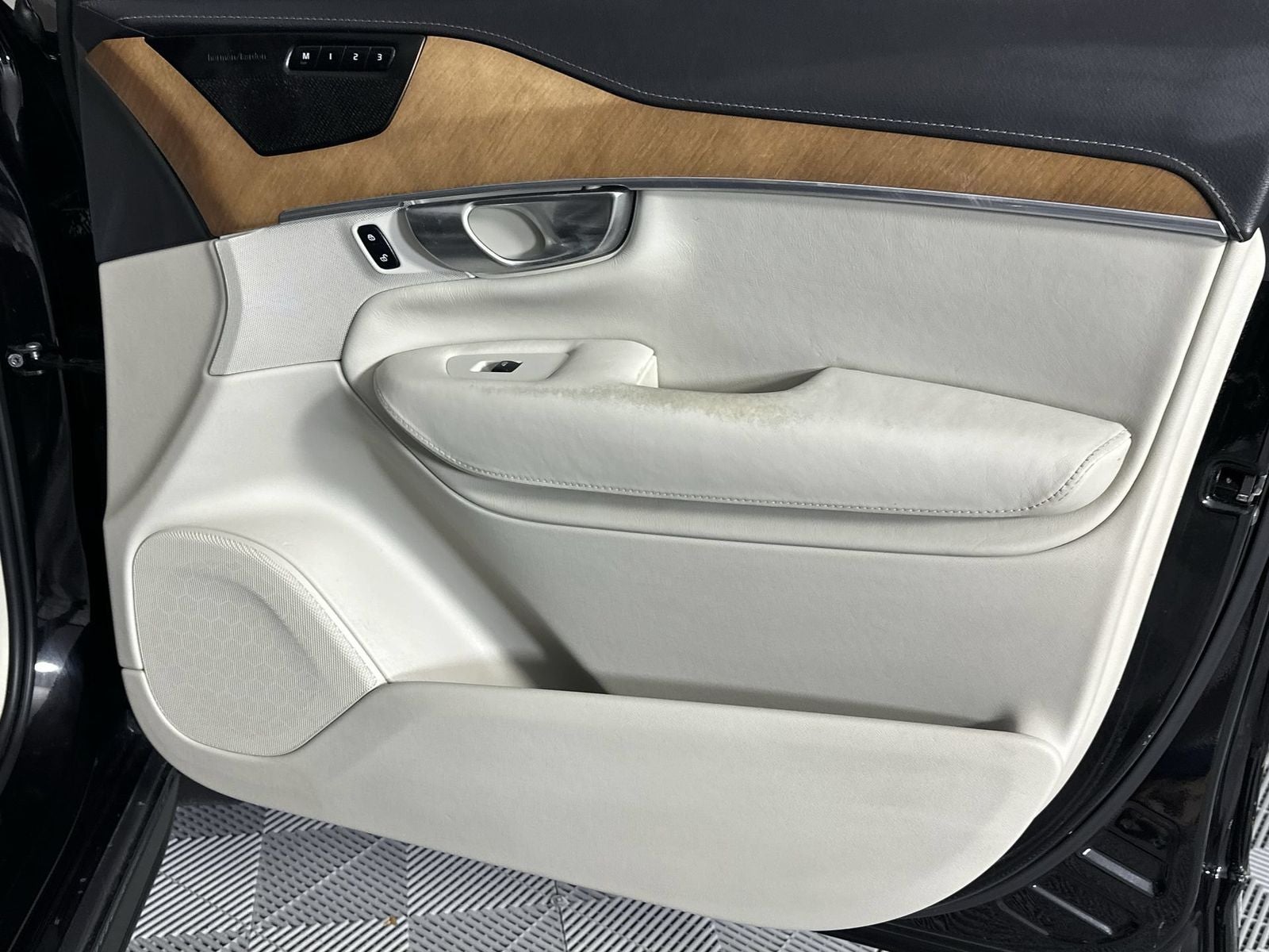 2019 Volvo XC90 T6 Inscription