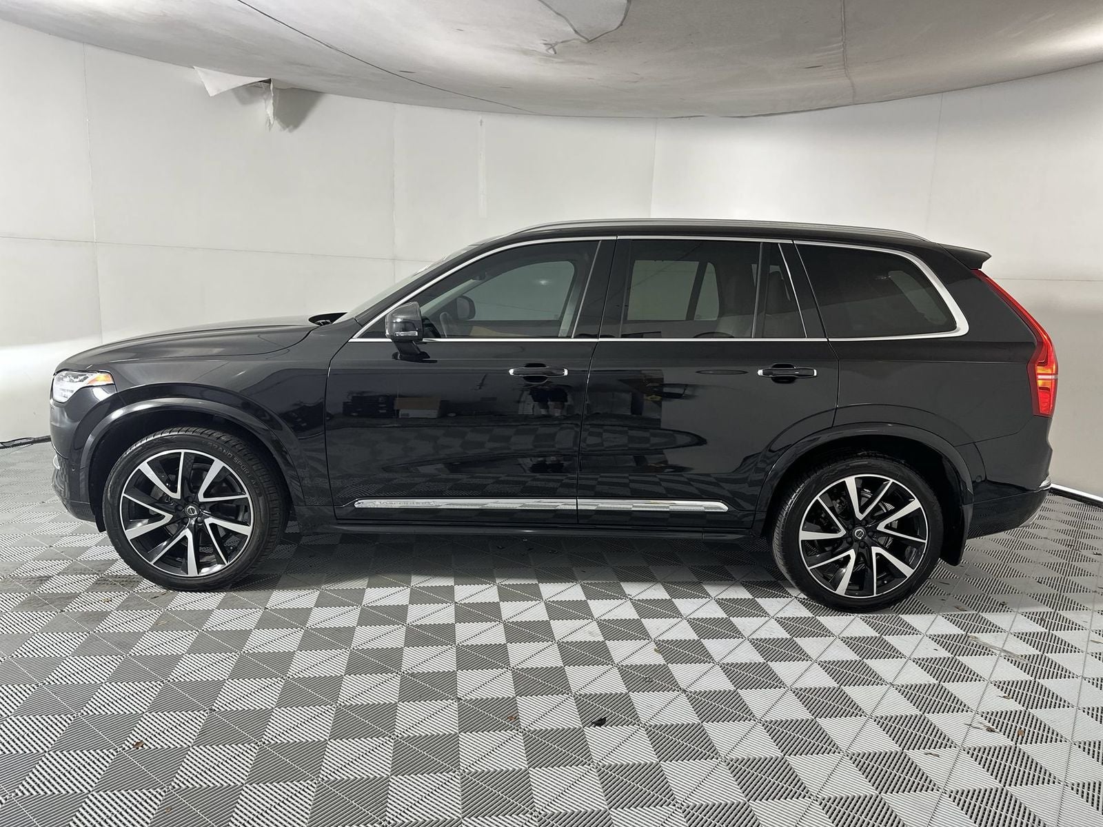 2019 Volvo XC90 T6 Inscription