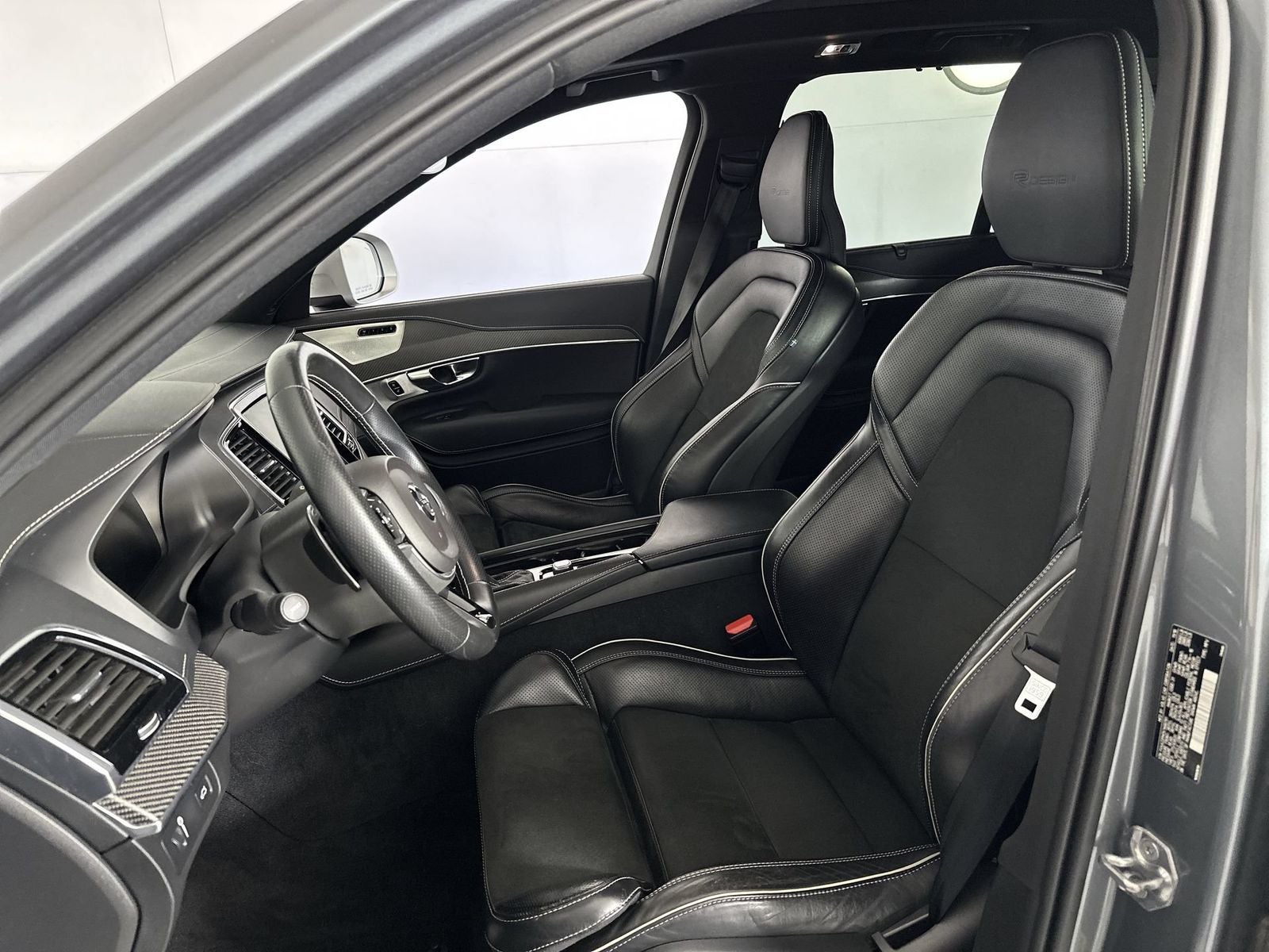 2019 Volvo XC90 T6 R-Design