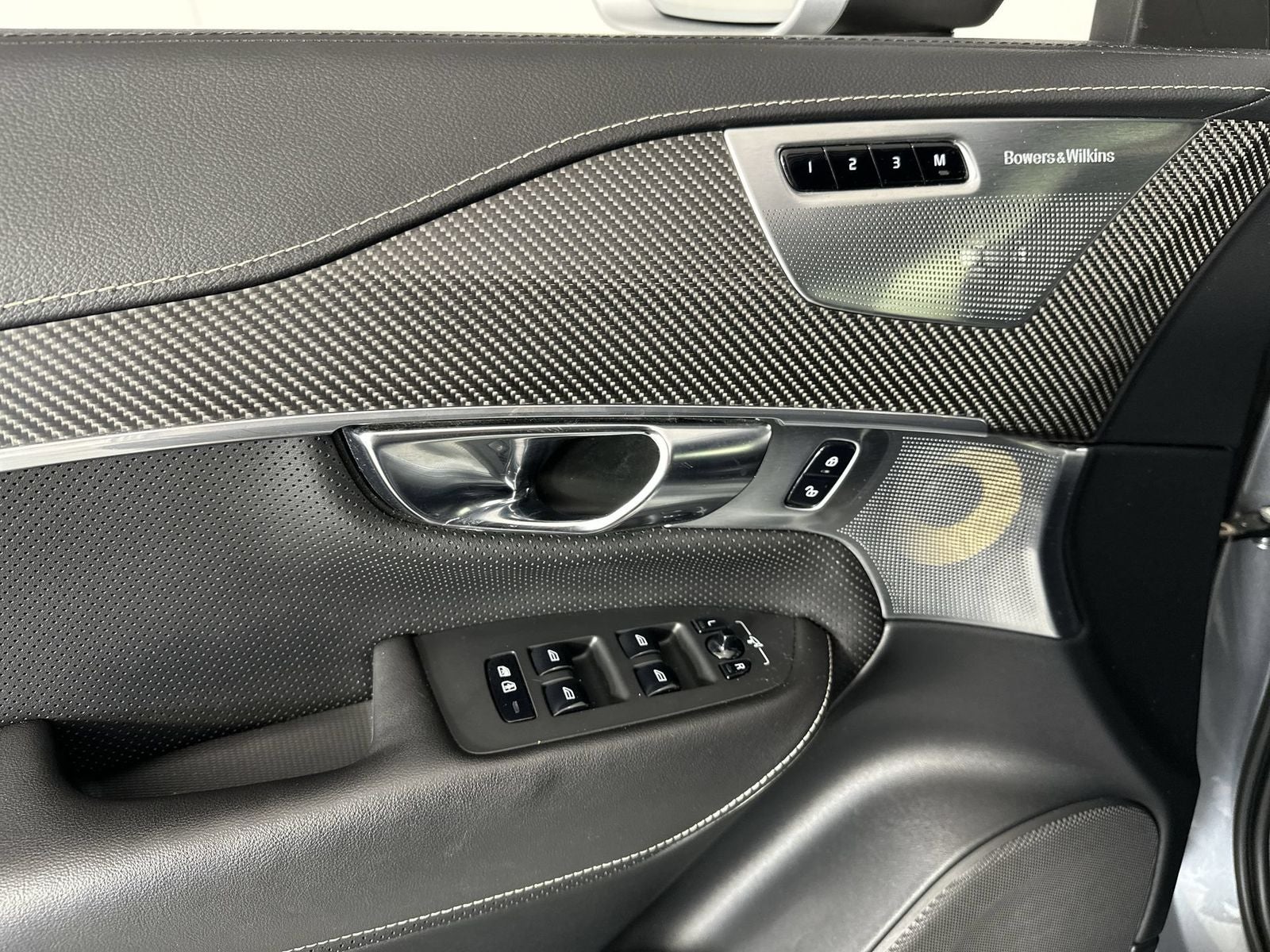 2019 Volvo XC90 T6 R-Design