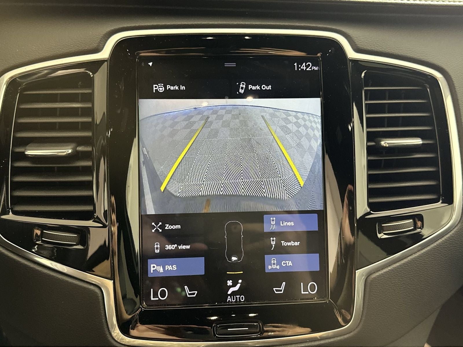 2019 Volvo XC90 T6 R-Design